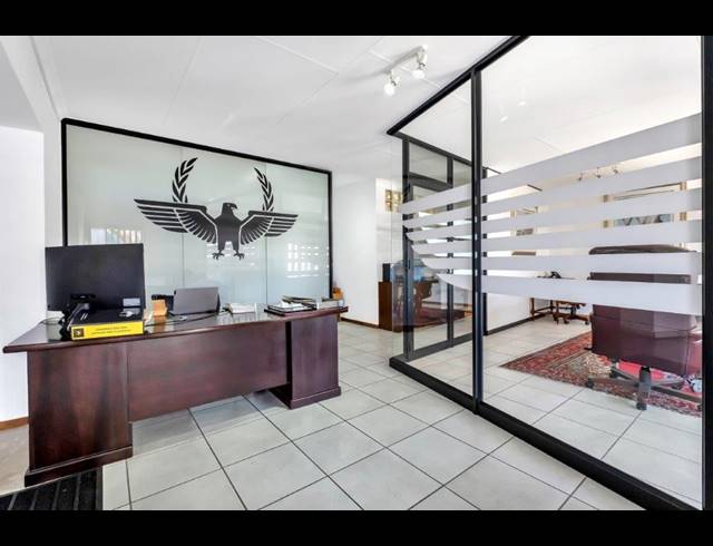 420M² BUSINESS FOR SALE IN PARKTOWN NORTH